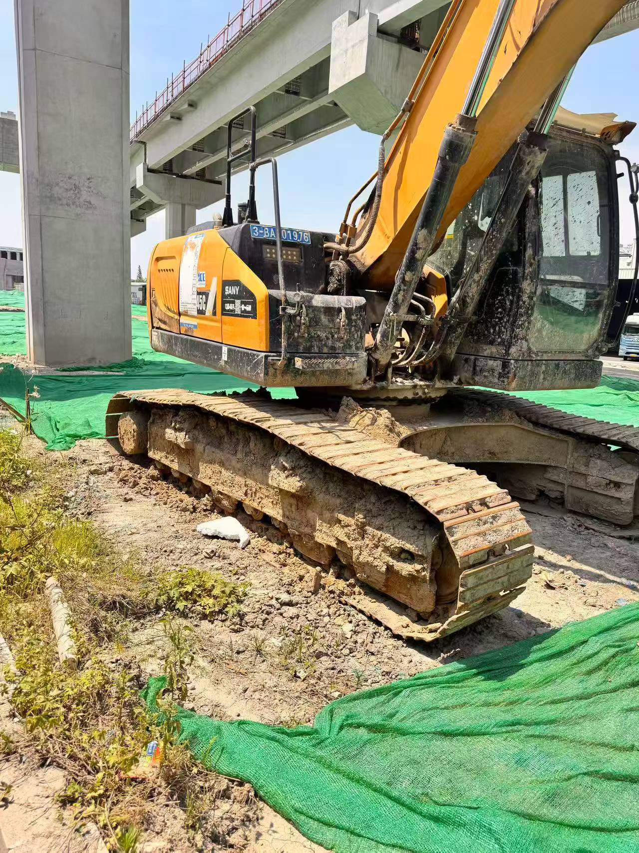 Buy Sany SY215C Used Excavator / 4