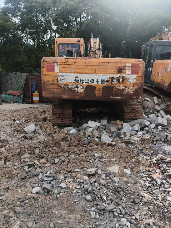 Buy Hyundai R215-7 Used Excavator / 1