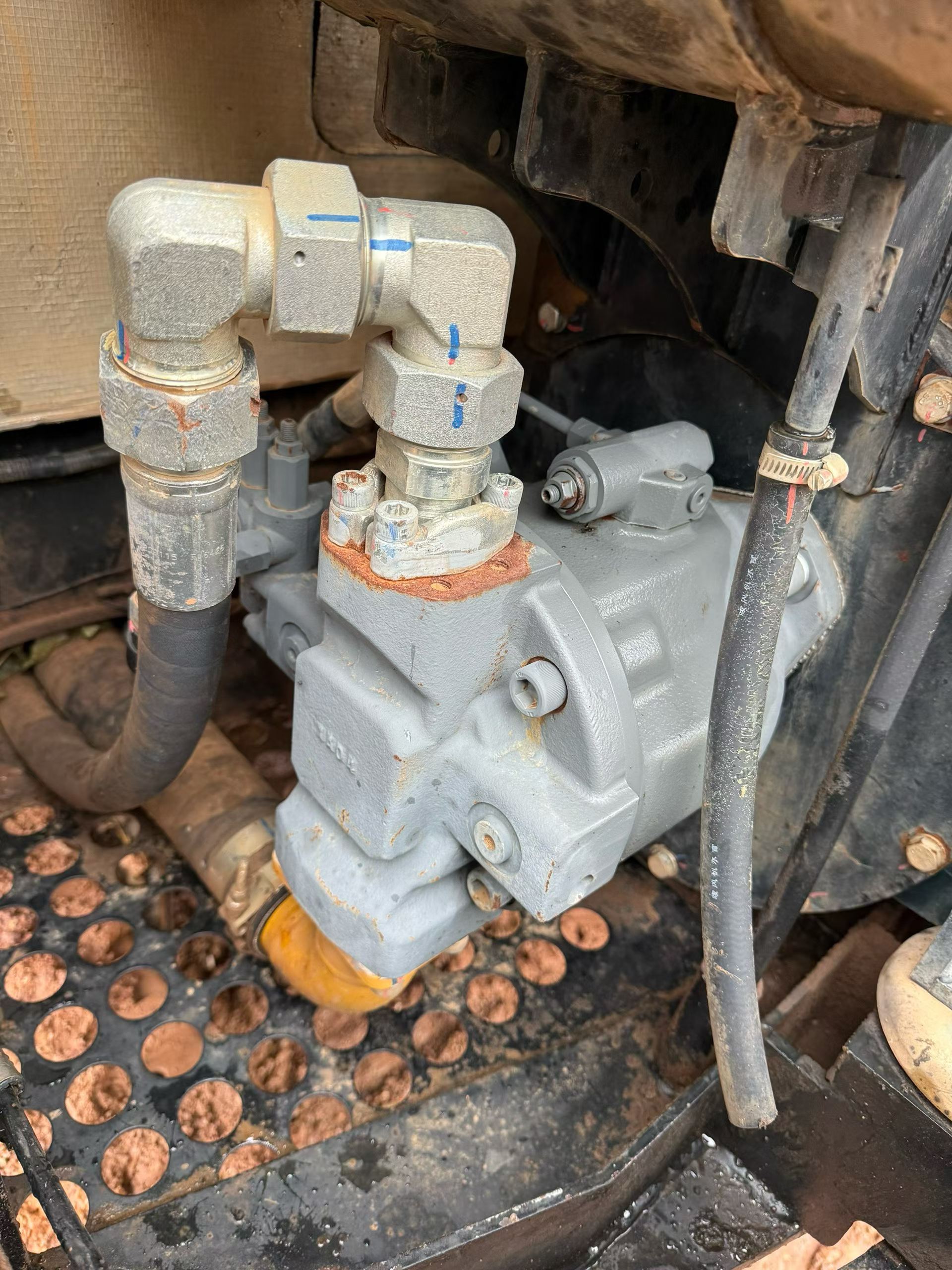 Купить Подержанный Экскаватор Sany SY60 / 6