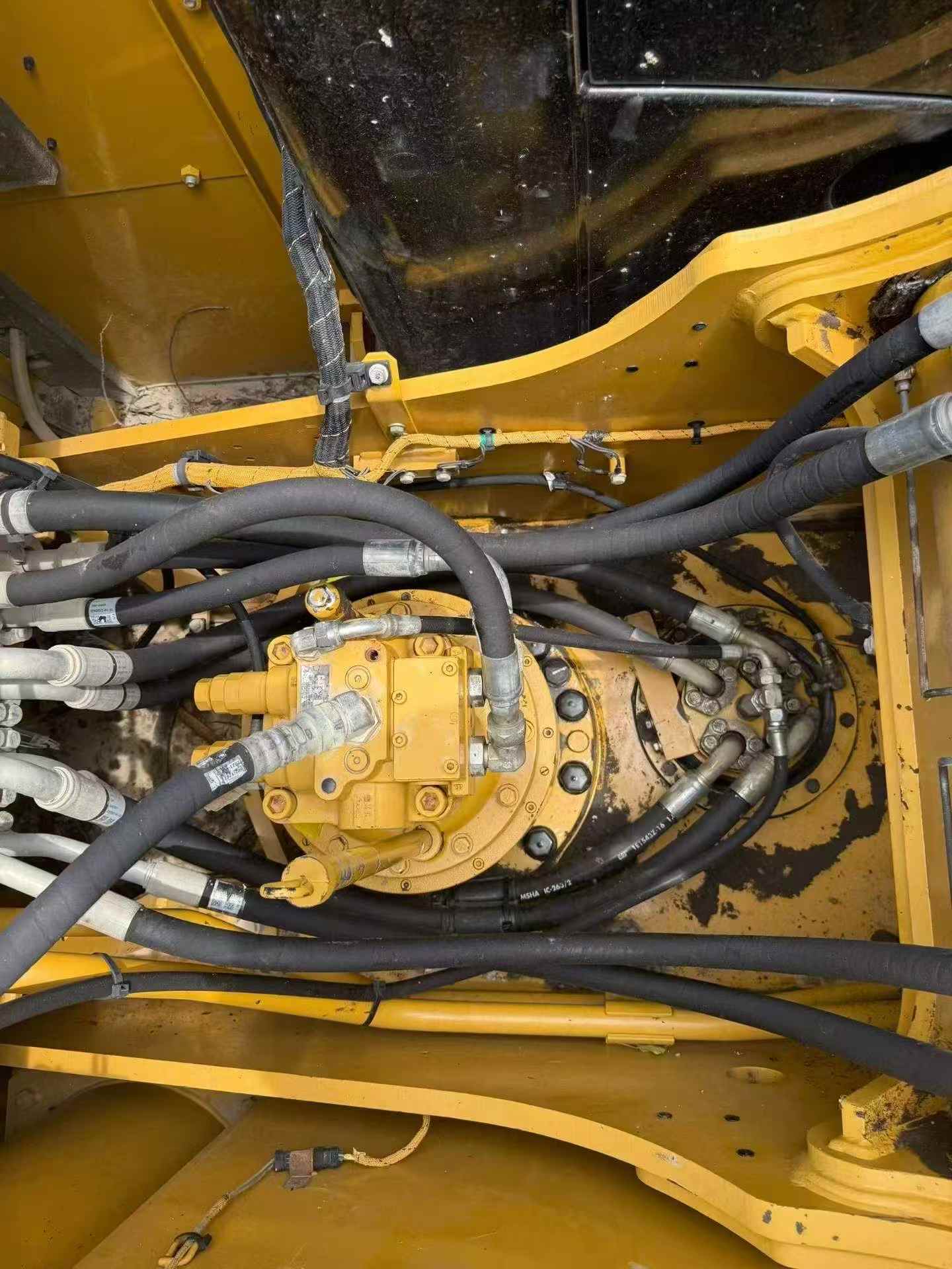 Buy Caterpillar 323 Used Excavator / 5 Buy Caterpillar 323 Used Excavator / 5