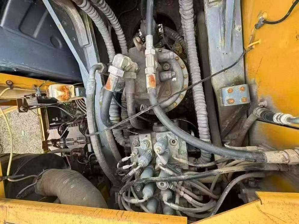 Compre Excavadora XCMG XE490D Usada / 6