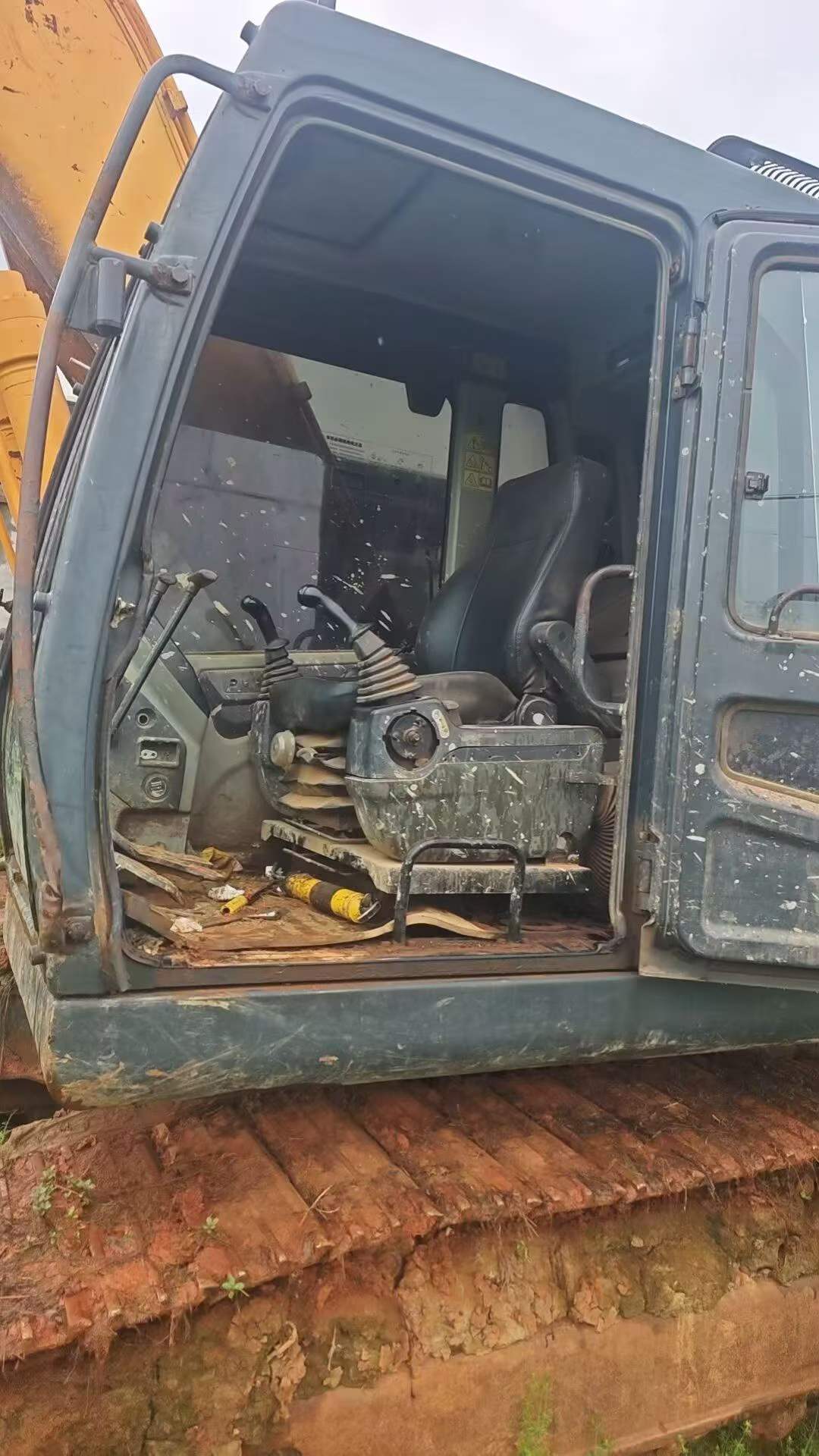 شراء حفارة Hyundai R215-7C مستعملة / 8