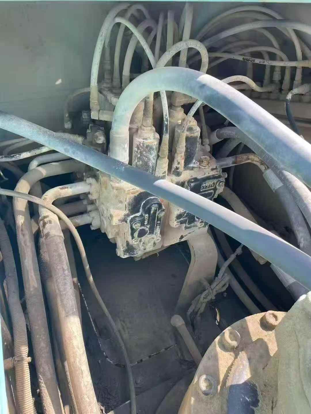 شراء حفارة Kobelco SK350-8 مستعملة / 3