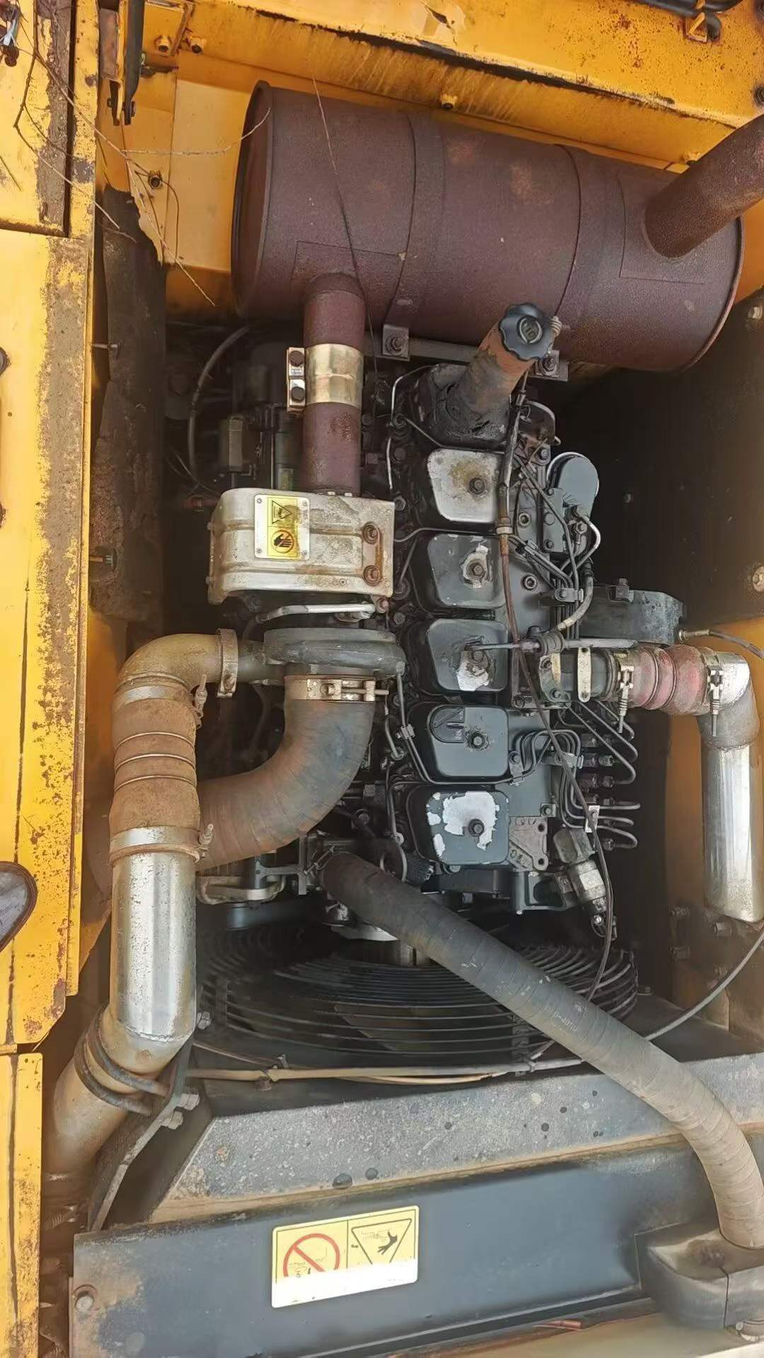 شراء حفارة Hyundai R215-7C مستعملة / 2