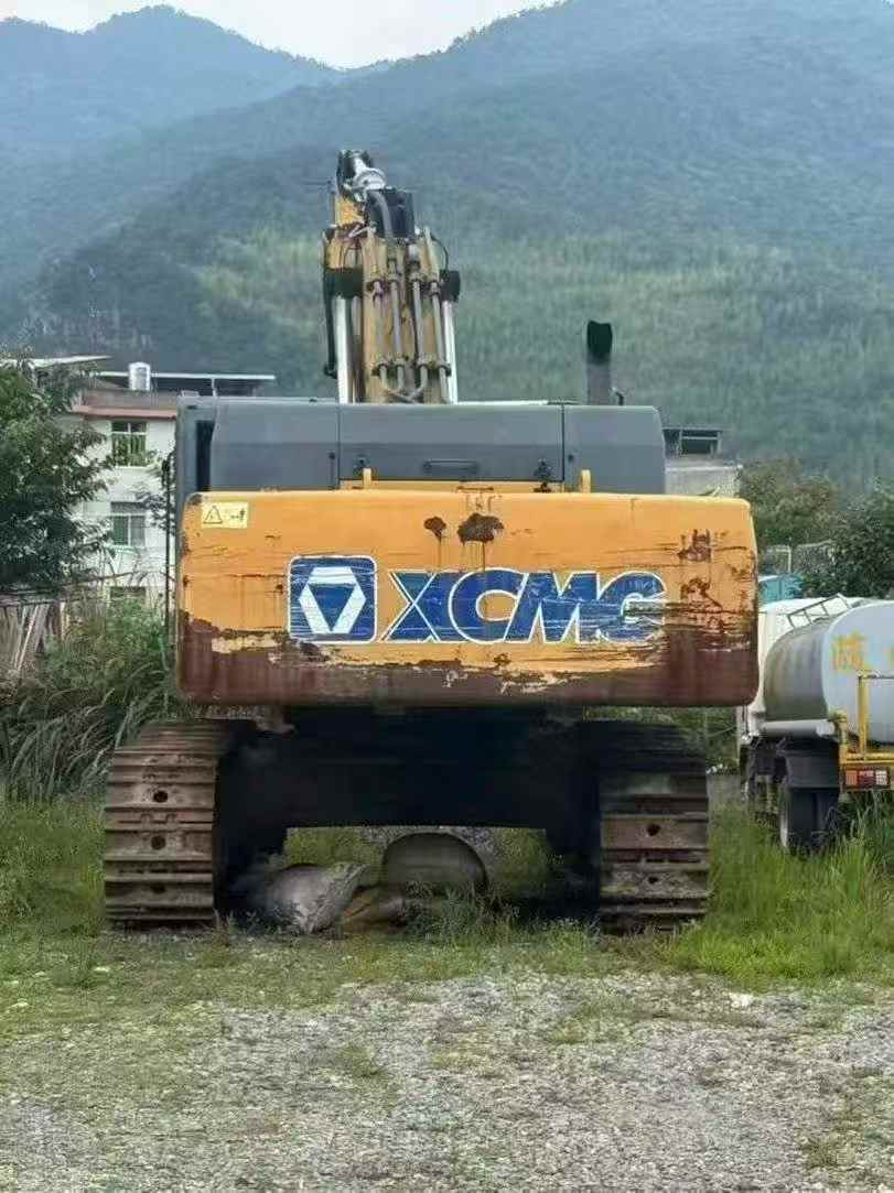 Compre Excavadora XCMG XE490D Usada / 4