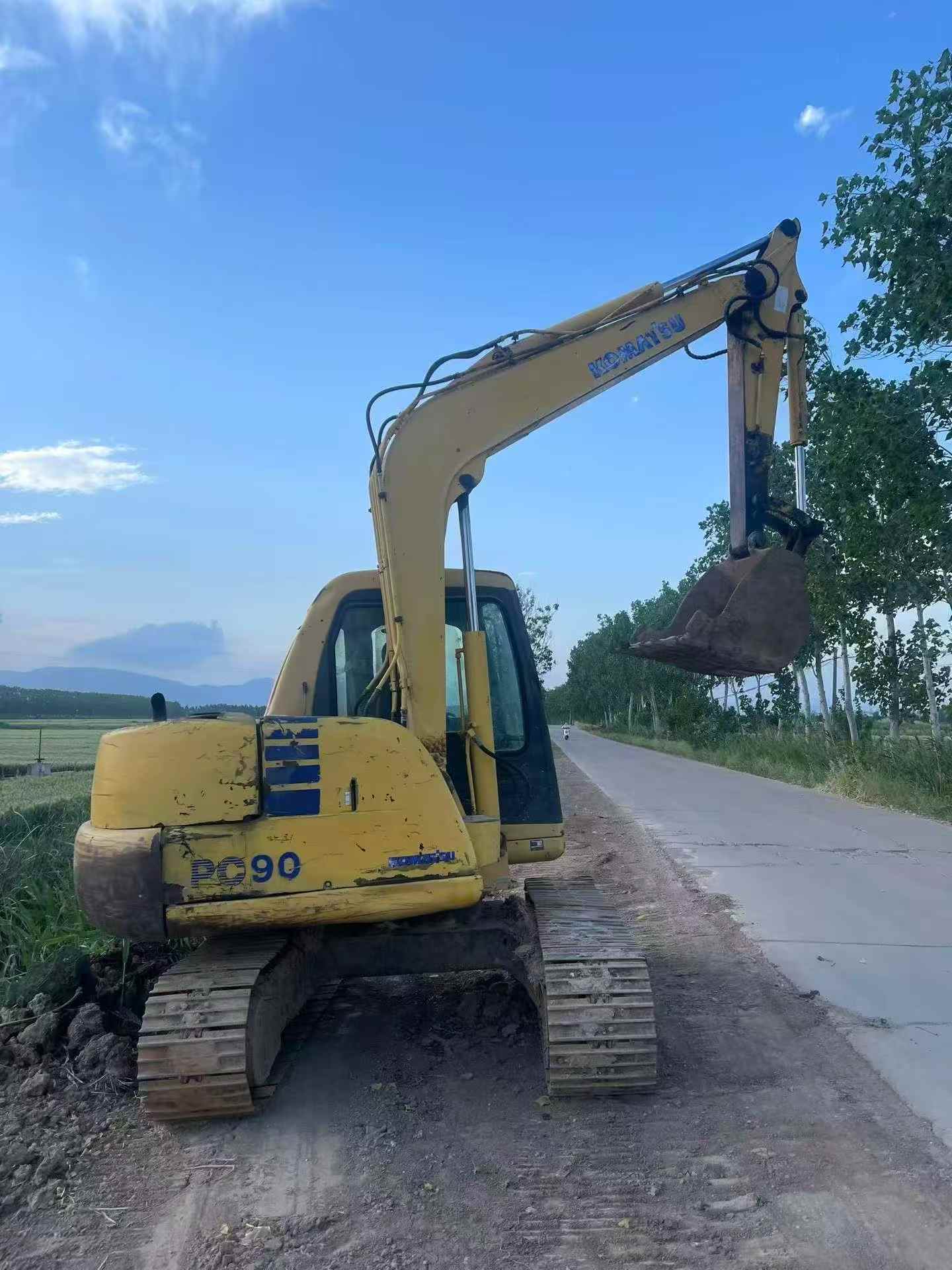 Купить Подержанный Экскаватор Komatsu PC60-7 / 3 Купить Подержанный Экскаватор Komatsu PC60-7 / 3