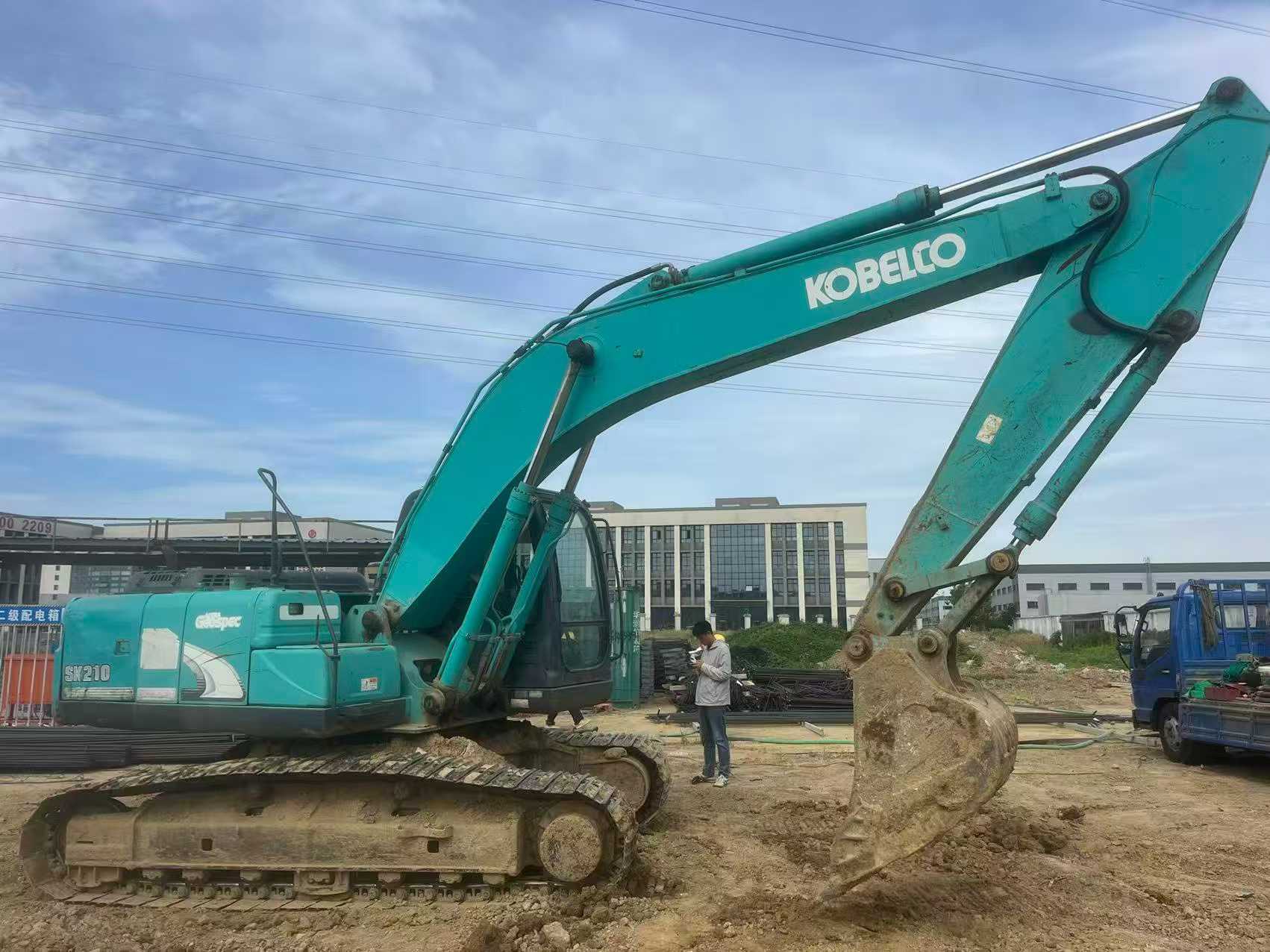 Buy Kobelco SK2008 Used Excavator / 3