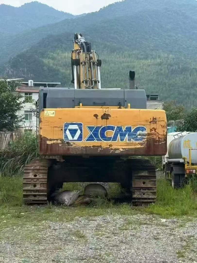 Compre Excavadora XCMG XE490D Usada / 4