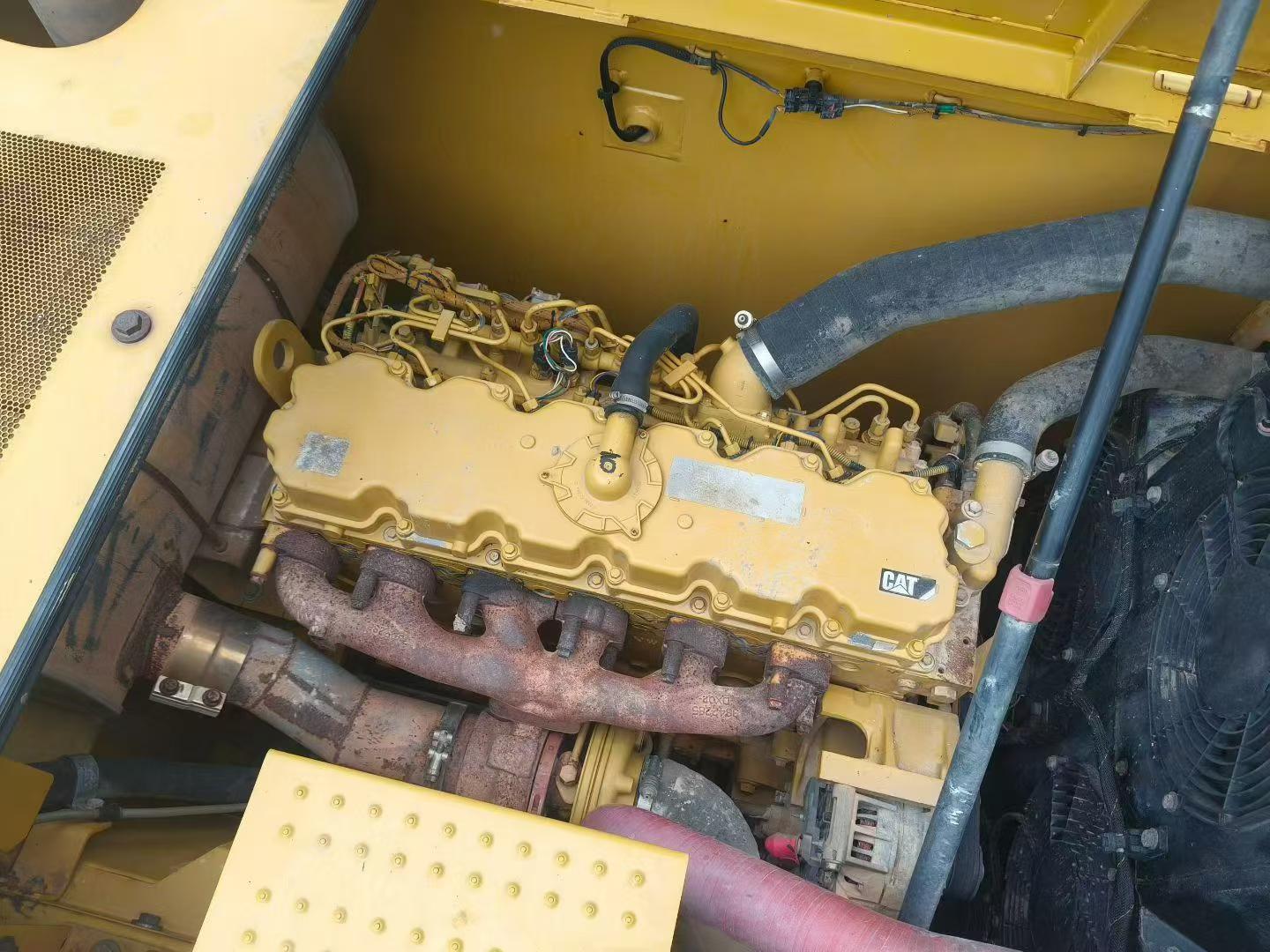 شراء حفارة Caterpillar 323 مستعملة / 7