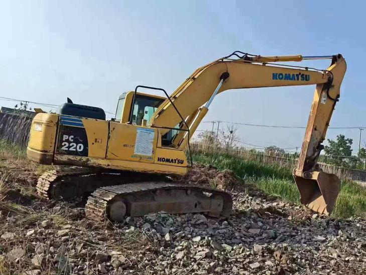 Buy Komatsu PC200-8 Used Excavator / 1