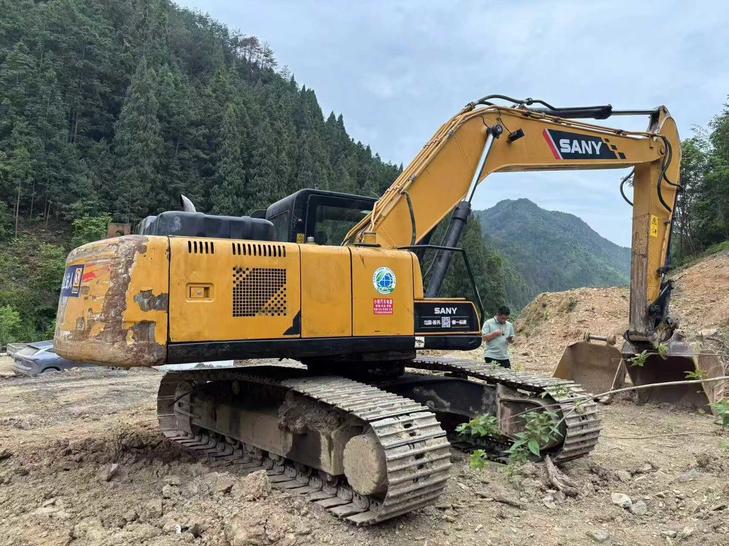 Buy Sany SY205C Used Excavator / 1
