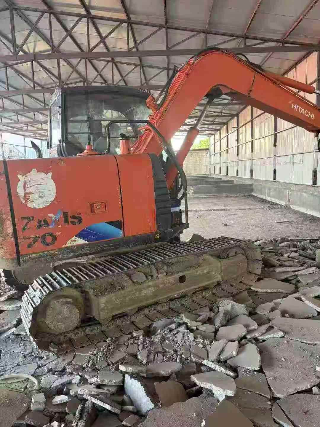 Купить Подержанный Экскаватор Hitachi EX70 / 2