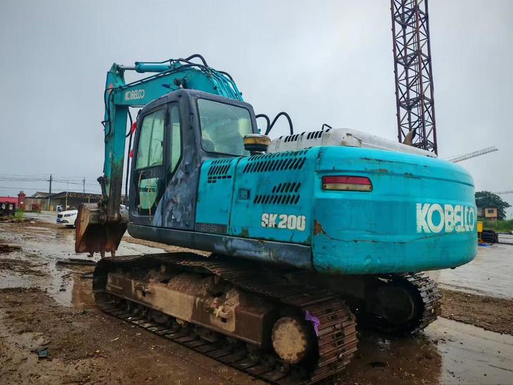 Buy Kobelco SK200 Used Excavator / 1