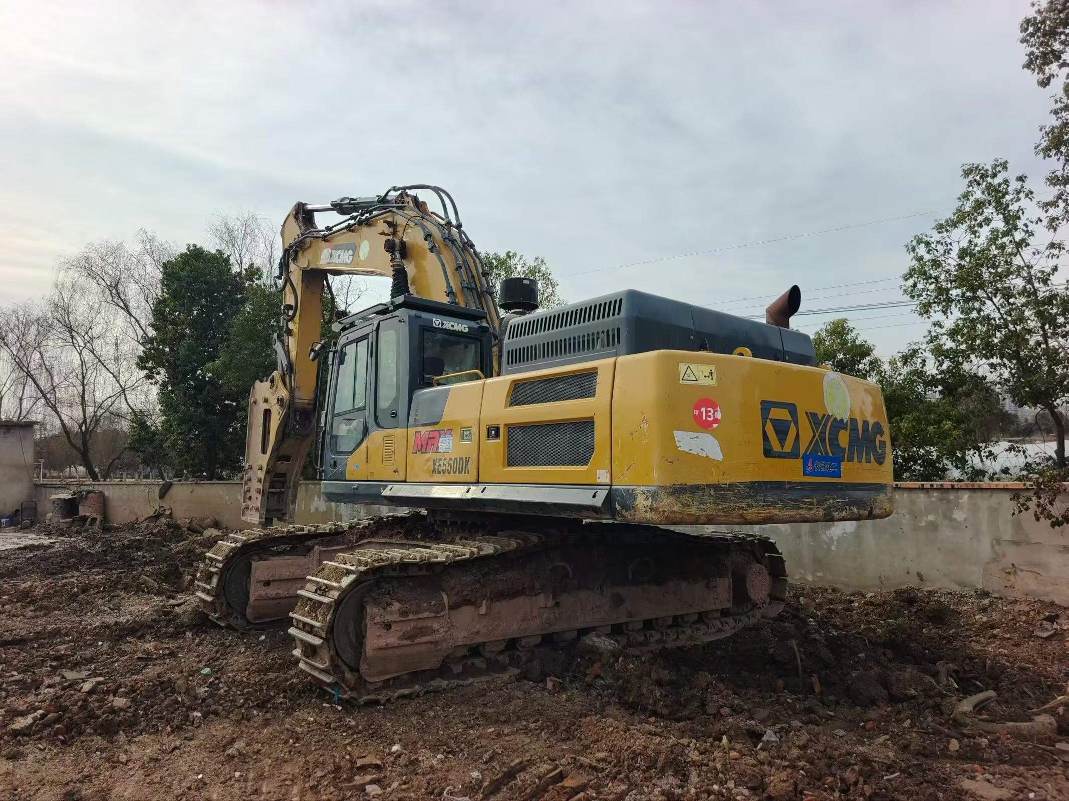 Buy XCMG XE550DK Used Excavator / 6