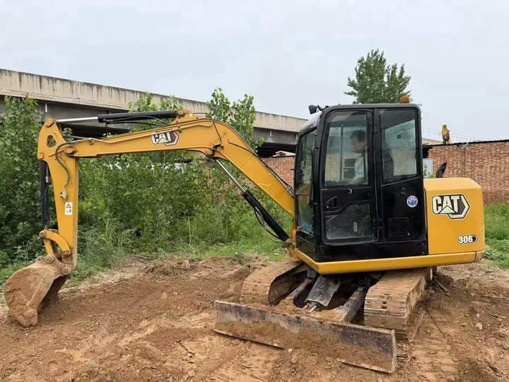 Buy Caterpillar 305.5 Used Excavator / 1