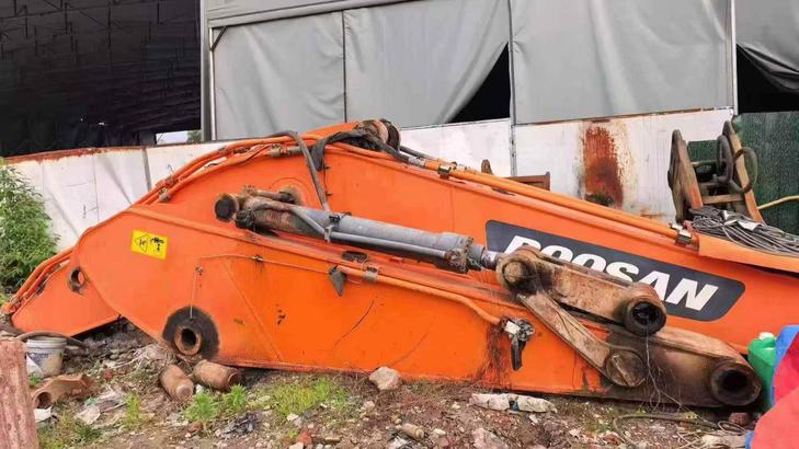 Buy Doosan DH500 Used Excavator / 1