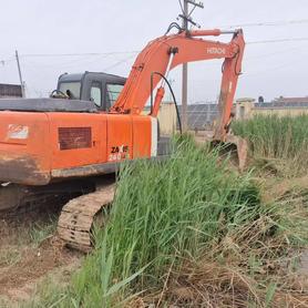 Buy Hitachi EX200 Used Excavator / 2 Buy Hitachi EX200 Used Excavator / 2