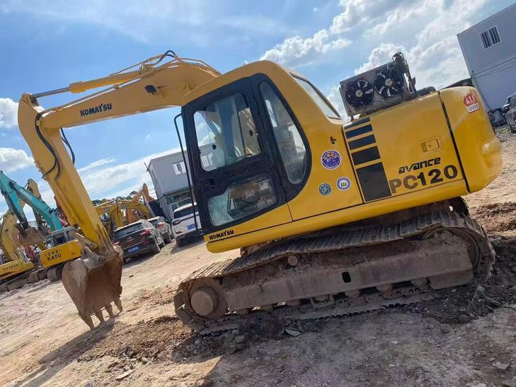 Buy Komatsu PC120-6 Used Excavator / 1