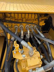 شراء حفارة Caterpillar 326DL مستعملة / 6 شراء حفارة Caterpillar 326DL مستعملة / 6