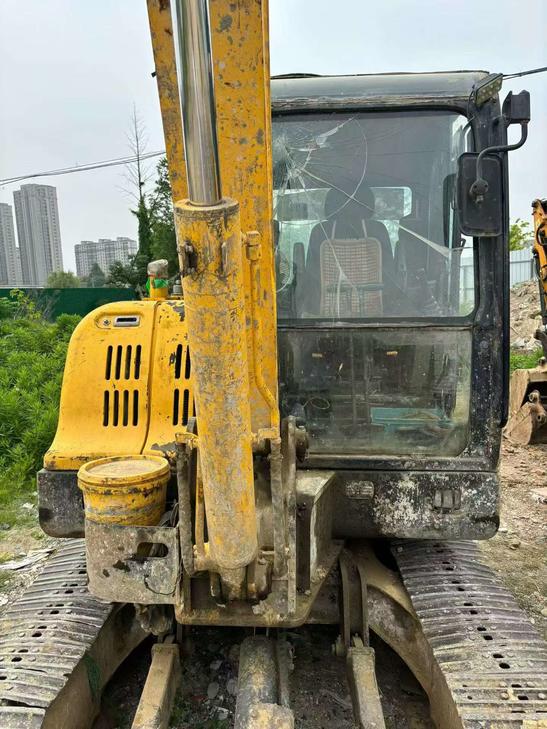 Buy Hyundai HX60 Used Excavator / 1
