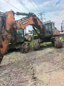 Buy Doosan DX520LC Used Excavator / 3 Buy Doosan DX520LC Used Excavator / 3