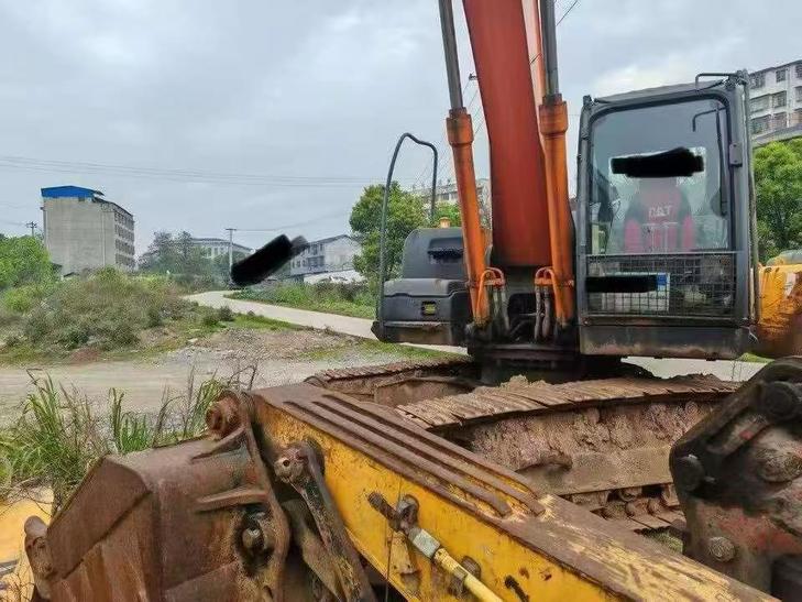 Buy Hitachi EX250-5 Used Excavator / 1