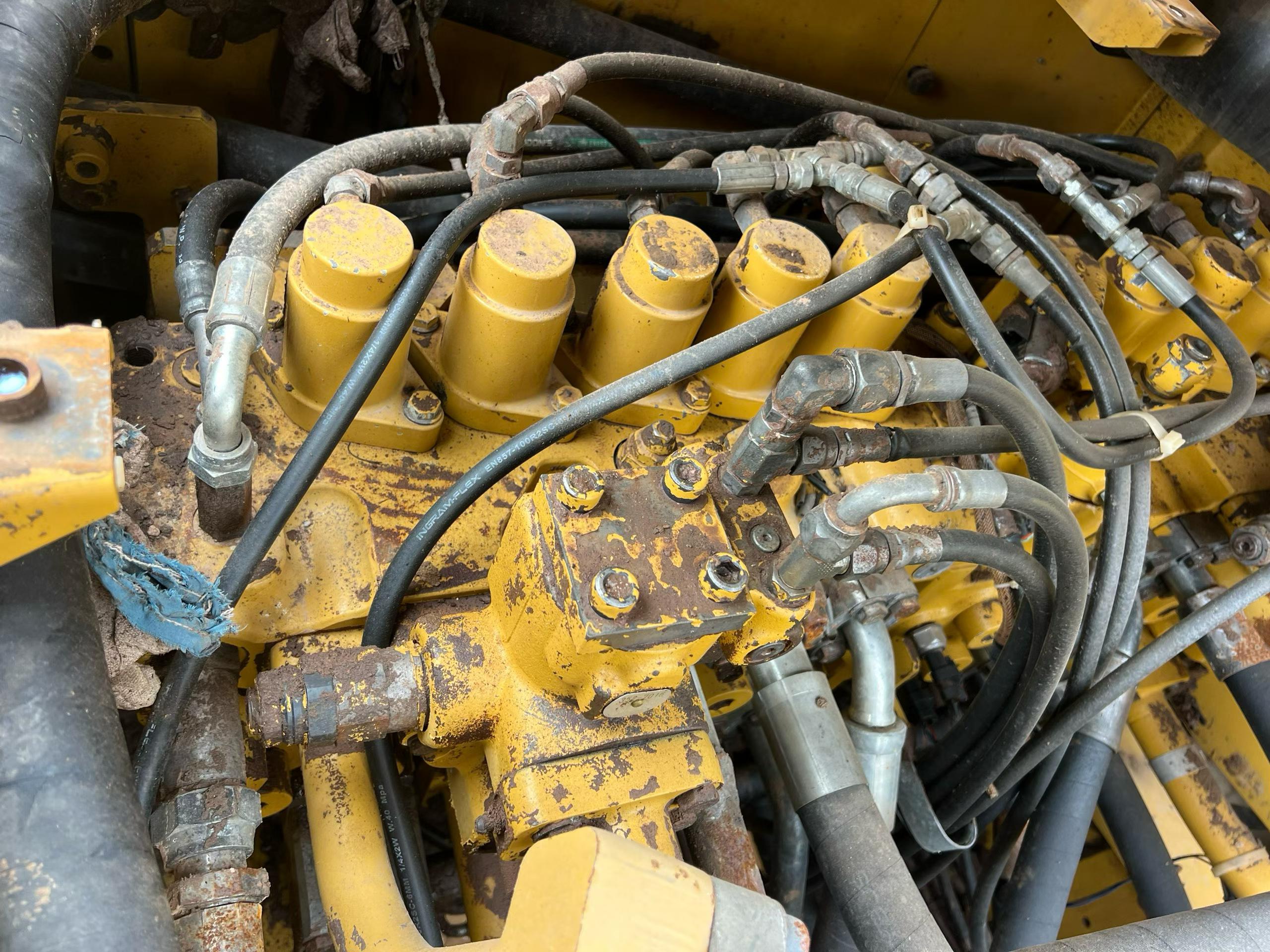 Buy Caterpillar 349E Used Excavator / 4