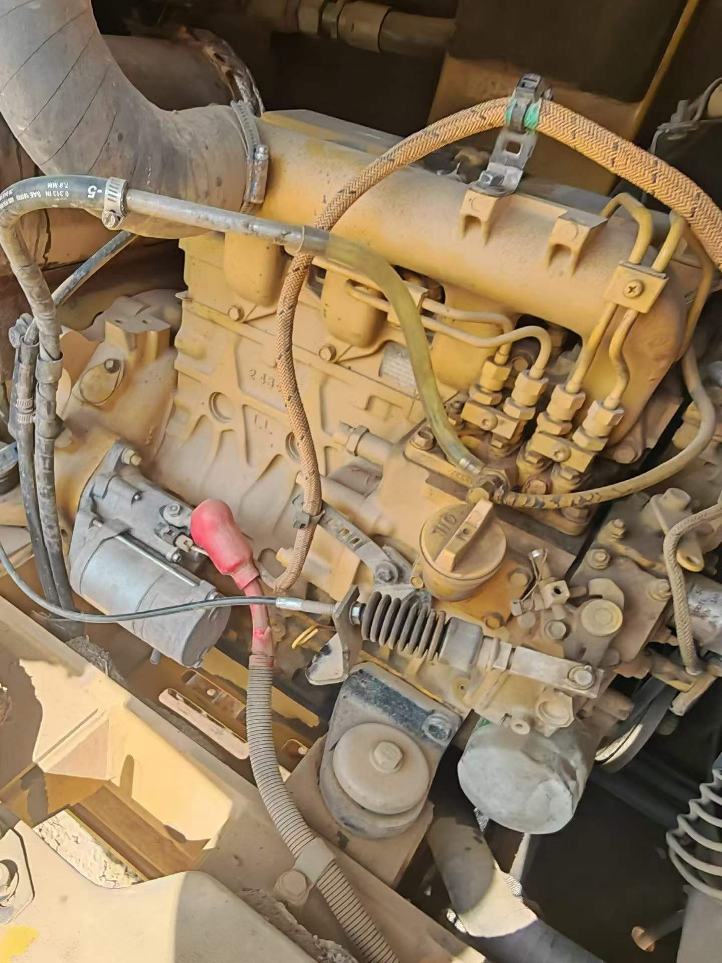 شراء حفارة Caterpillar 305.5 مستعملة / 3
