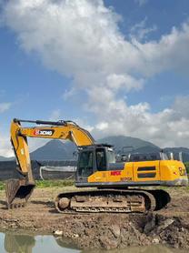 Buy XCMG XE370 Used Excavator / 7 Buy XCMG XE370 Used Excavator / 7