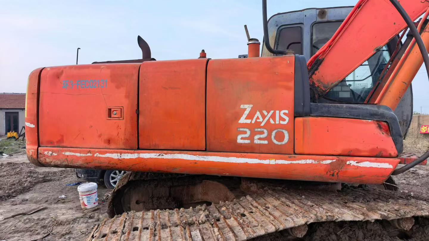 Buy Hitachi ZX200-6 Used Excavator / 3