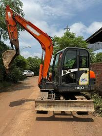 Buy Doosan DH60 Used Excavator / 2 Buy Doosan DH60 Used Excavator / 2