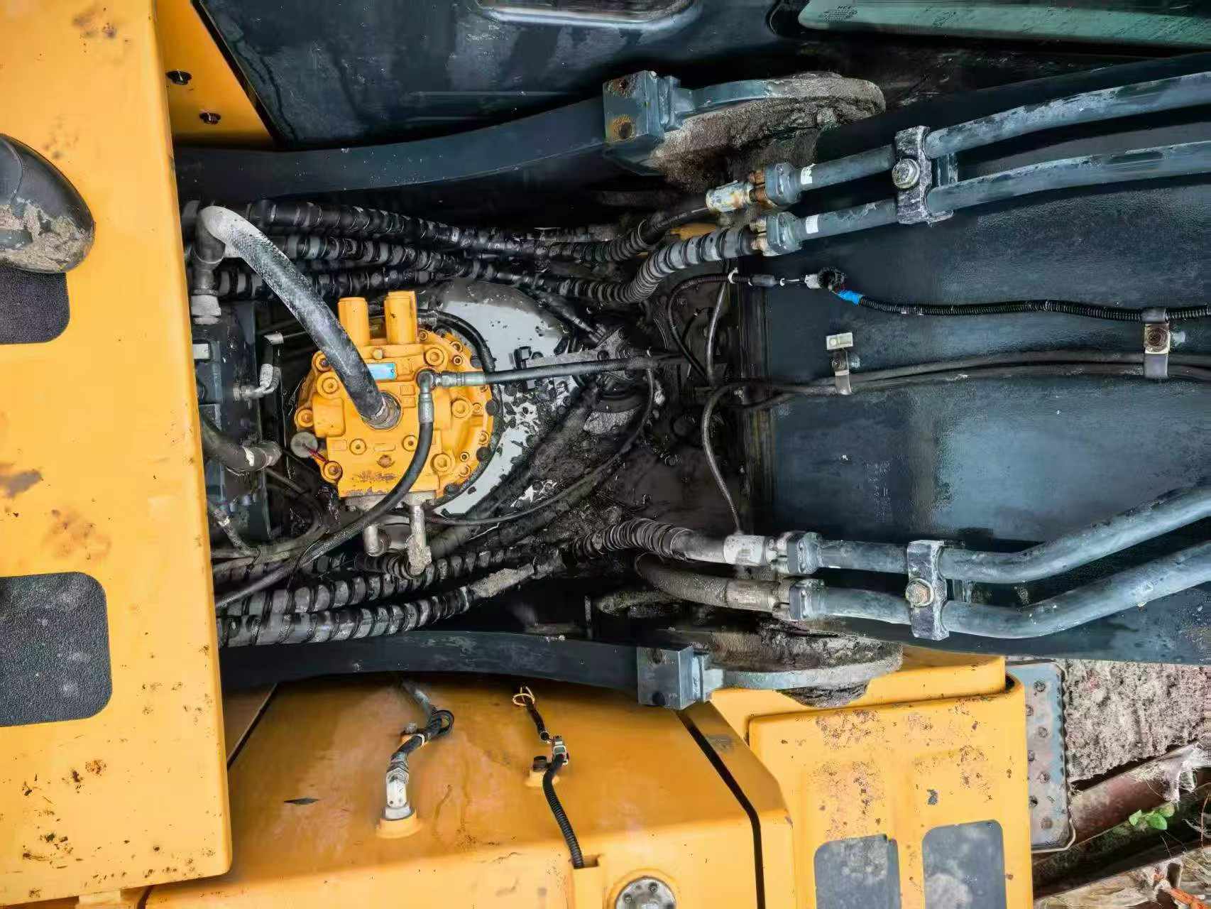 Buy Hyundai R215-7 Used Excavator / 5 Buy Hyundai R215-7 Used Excavator / 5