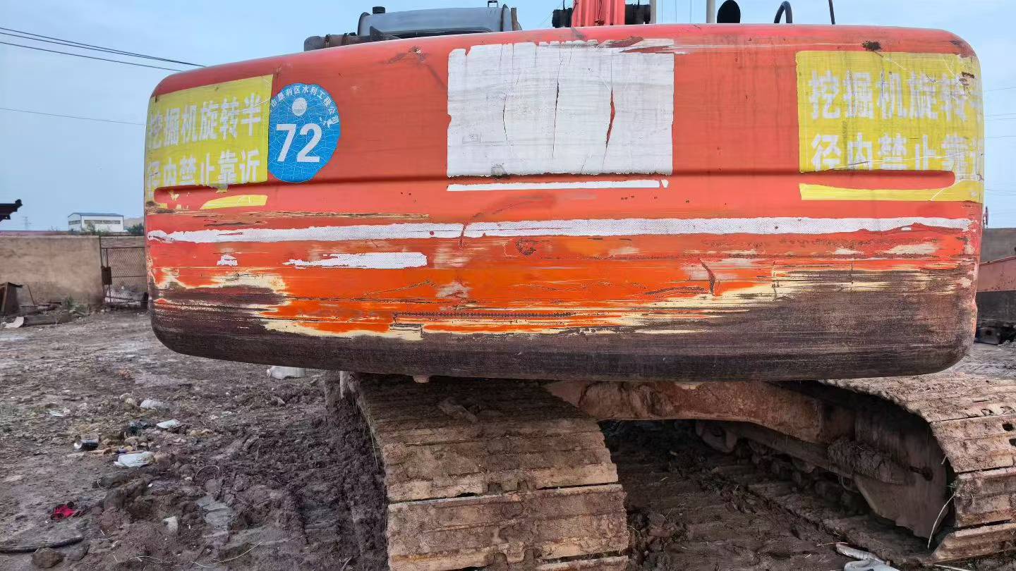 Buy Hitachi ZX200-6 Used Excavator / 4