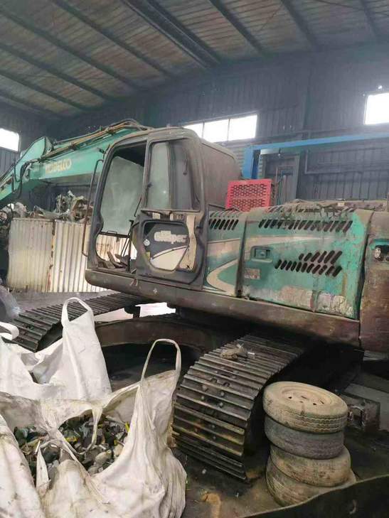 Buy Kobelco SK210 Used Excavator / 1