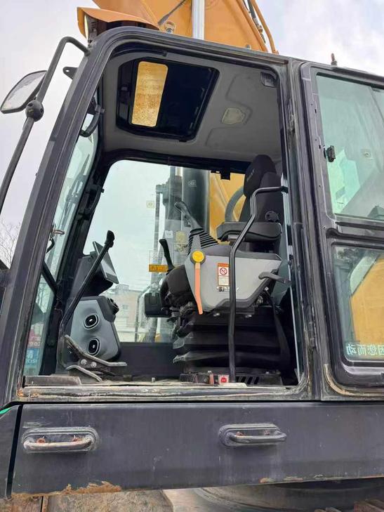 Buy Sany SY650H Used Excavator / 1
