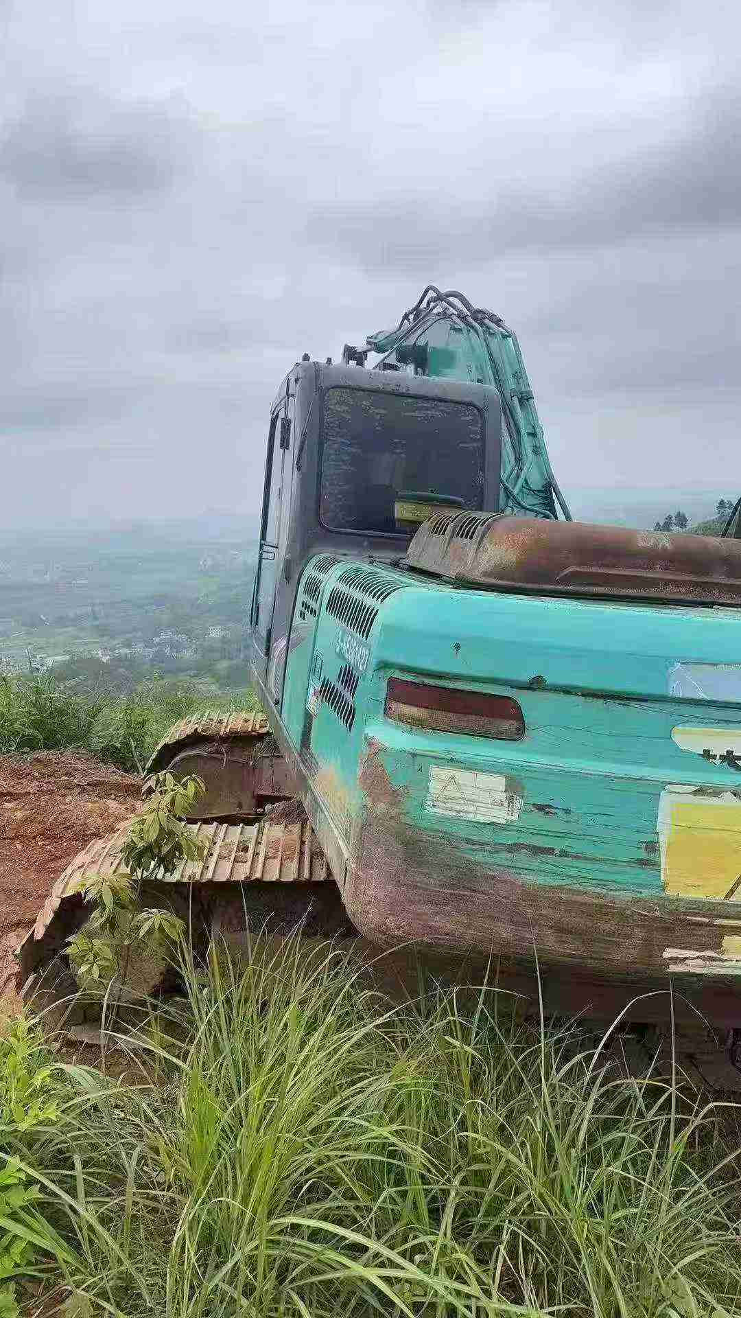Buy Kobelco SK210 Used Excavator