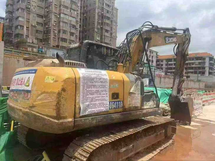 Buy XCMG XE135B Used Excavator / 1