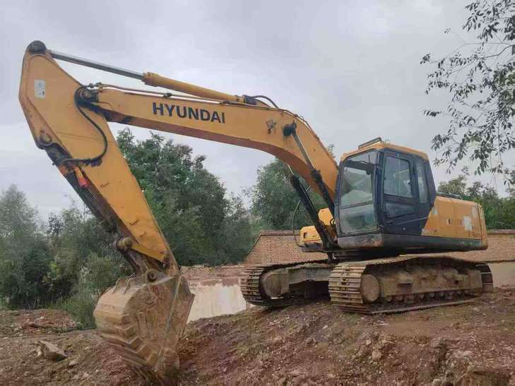 Buy Hyundai R225-7 Used Excavator / 1