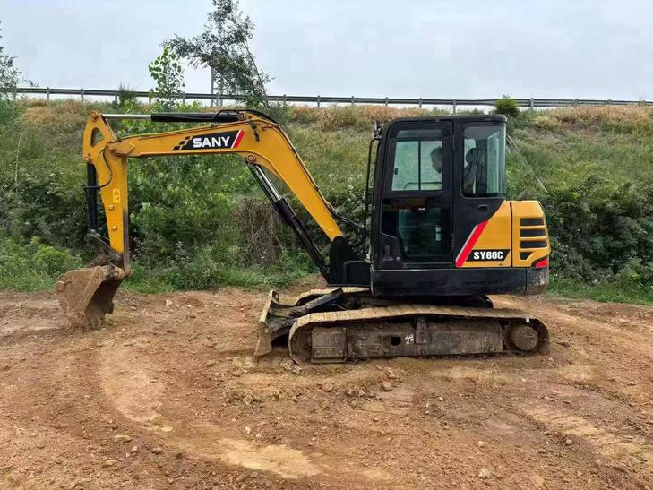 Buy Sany SY60C Used Excavator / 1