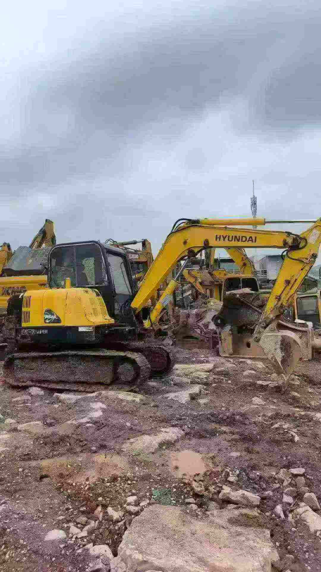 Comprar Hyundai HX60 Usado Excavadora