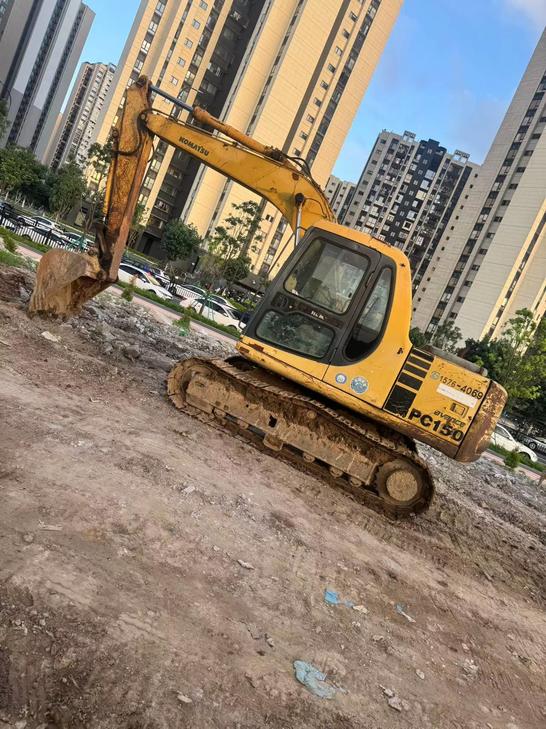 Buy Komatsu PC100-6 Used Excavator / 1