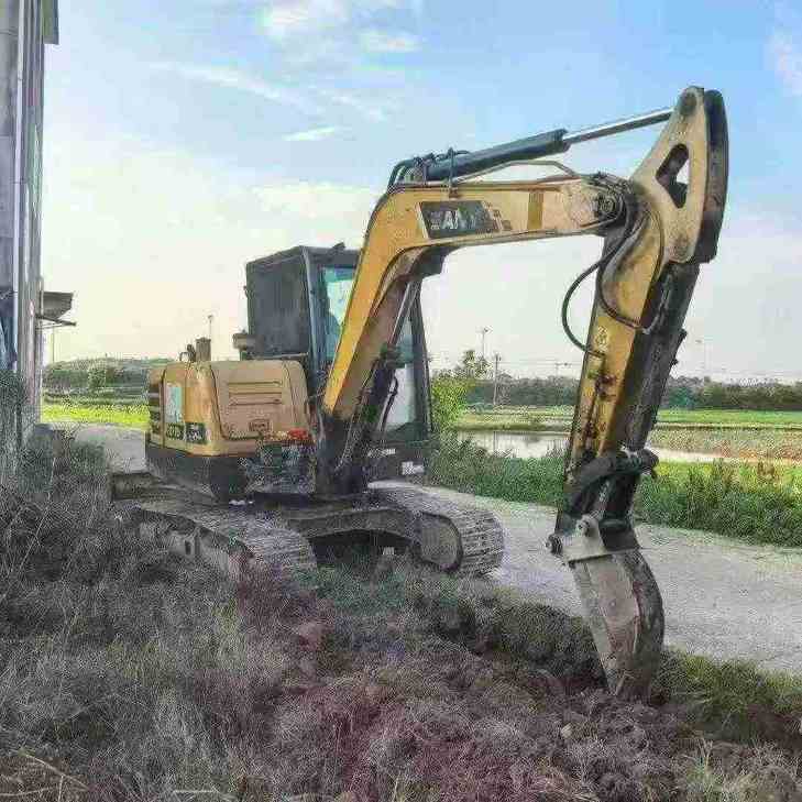 Buy Sany SY215C Used Excavator / 1