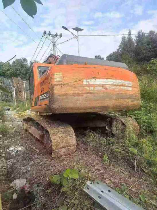 Buy Doosan DH220 Used Excavator / 1