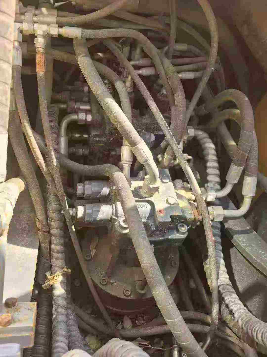 Compre Excavadora XCMG XE150 Usada / 7