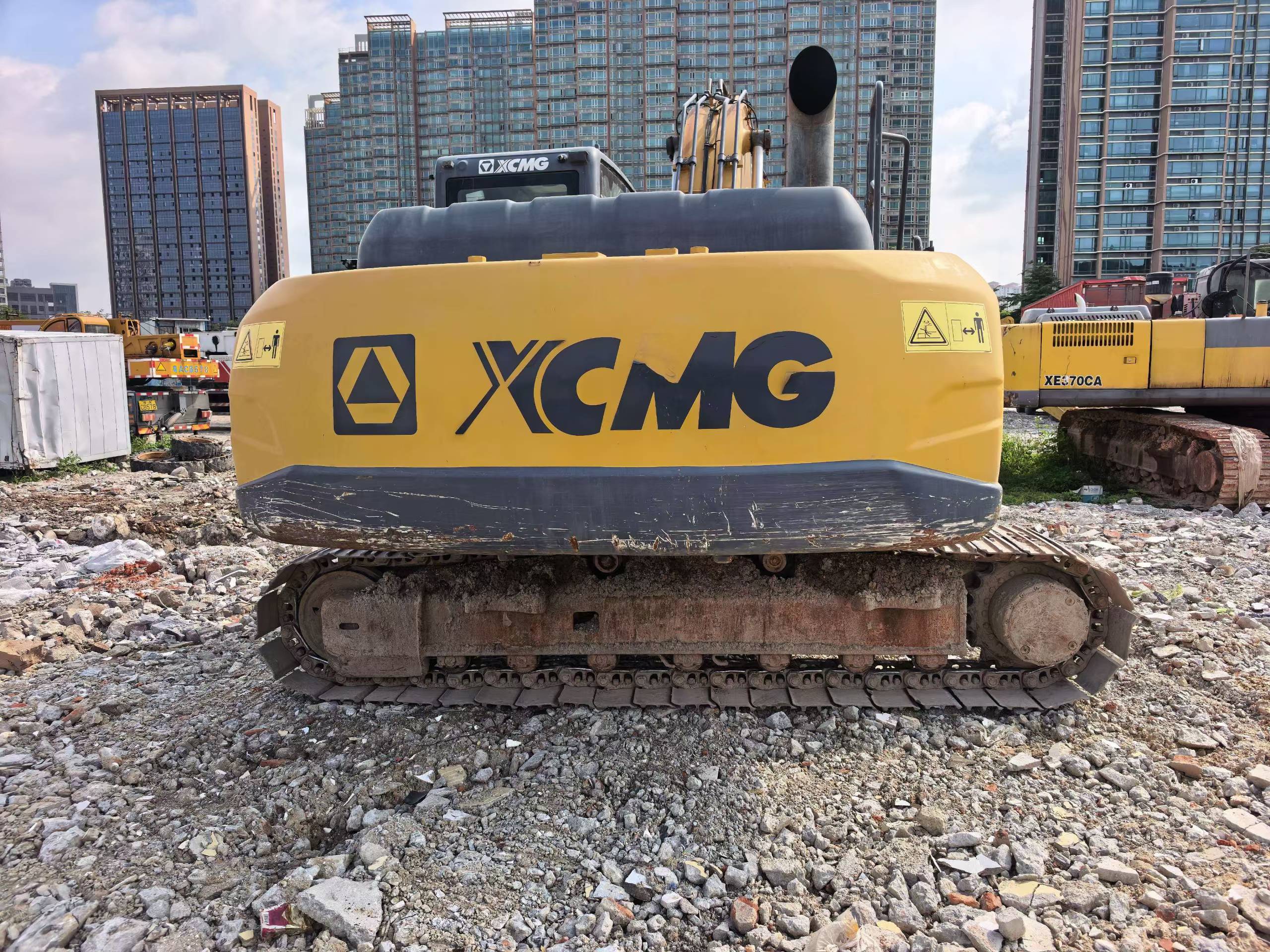 Compre Excavadora XCMG XE200 Usada / 9