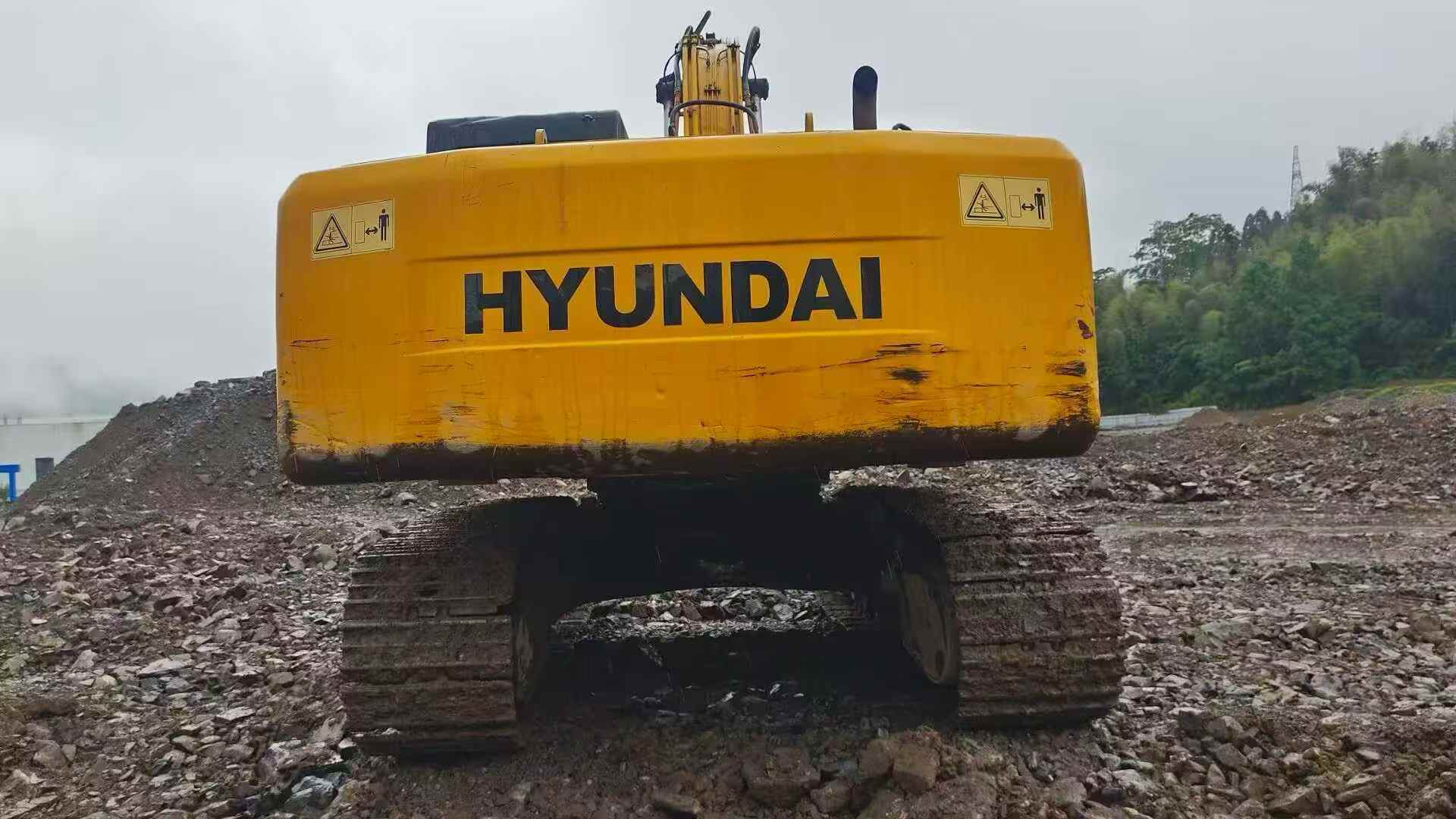 Buy Hyundai R215-7 Used Excavator / 2