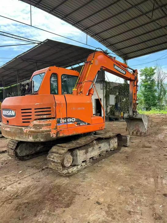 Buy Doosan DH80 Used Excavator / 1