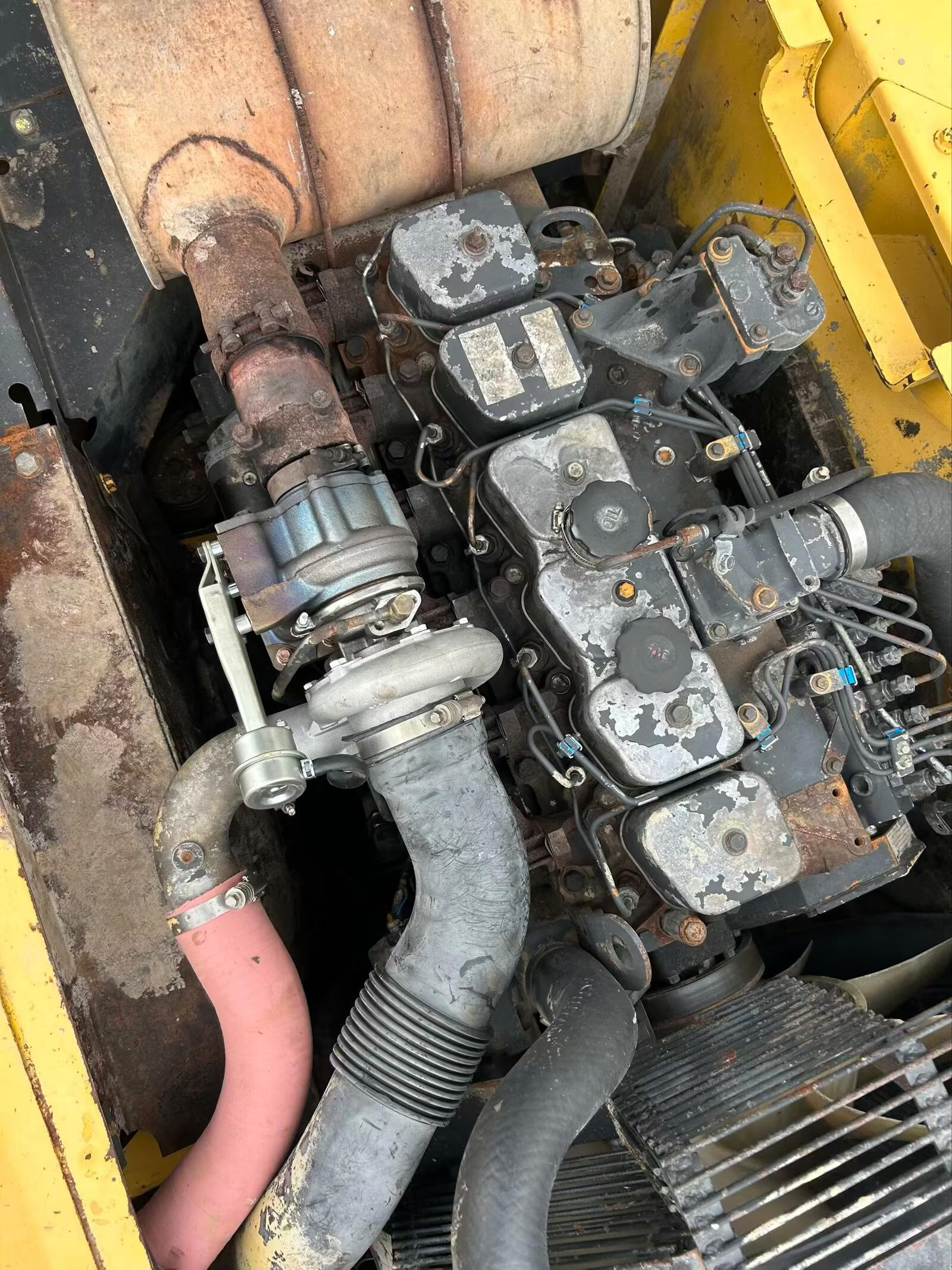Buy Komatsu PC200-7 Used Excavator / 8