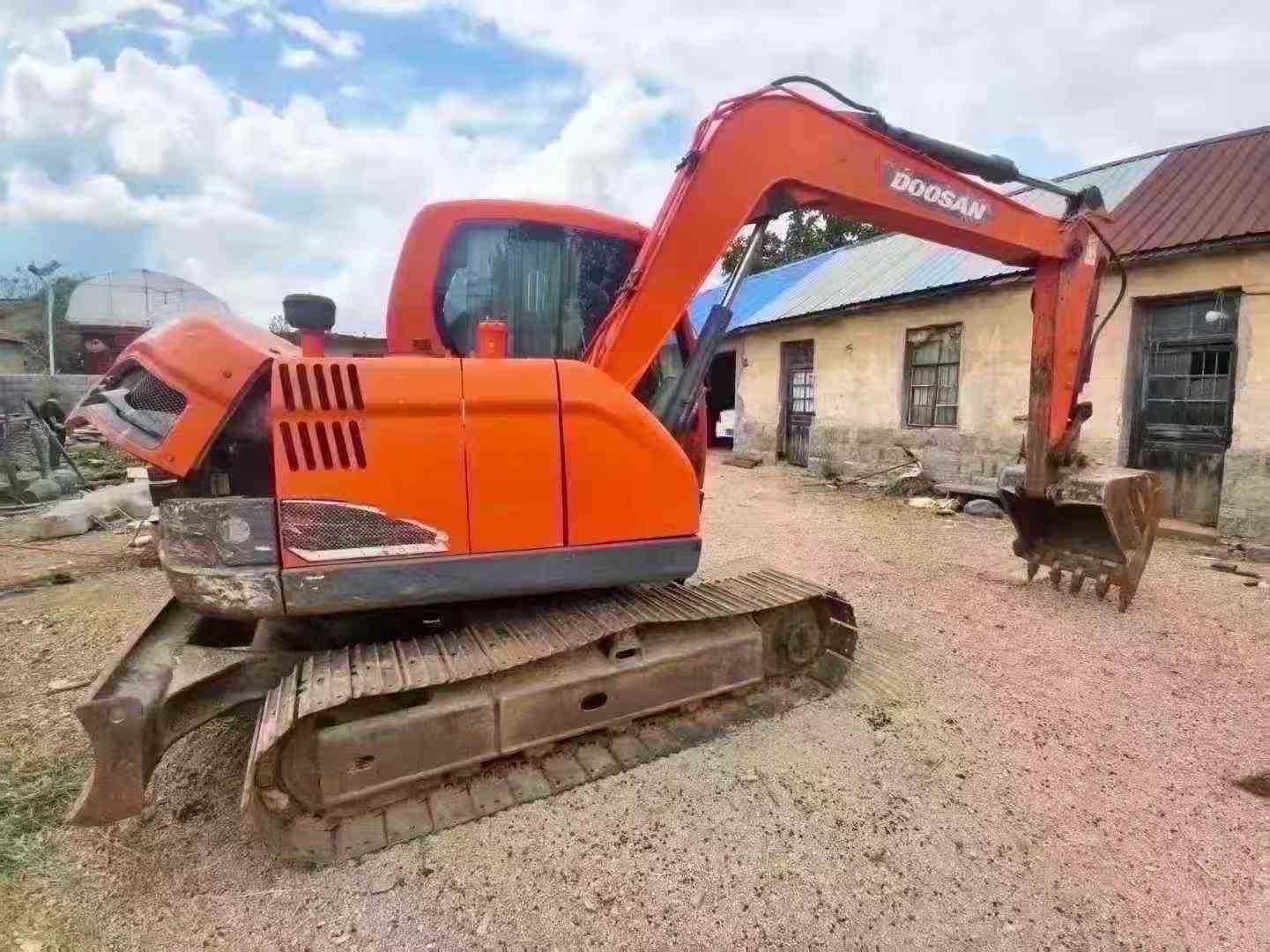 Buy Doosan DX75 Used Excavator / 2