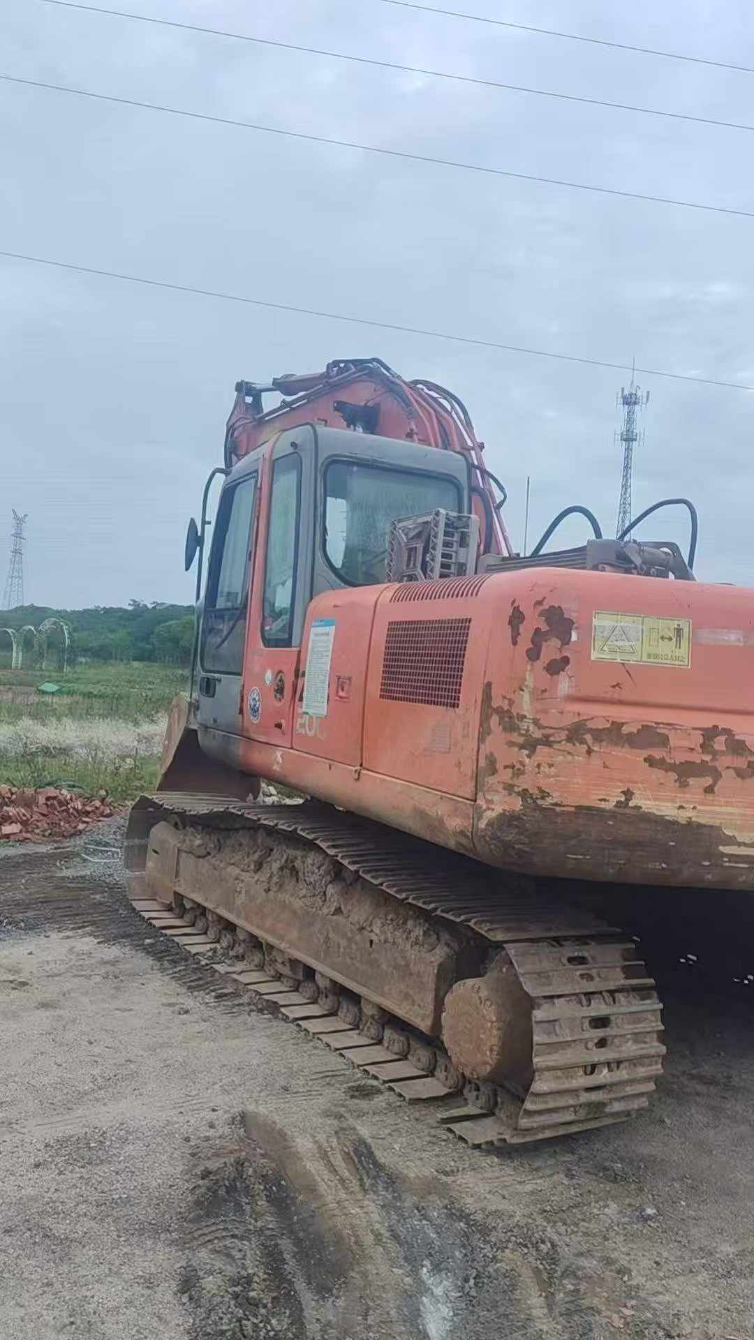 Buy Hitachi ZX200-6 Used Excavator / 2 Buy Hitachi ZX200-6 Used Excavator / 2
